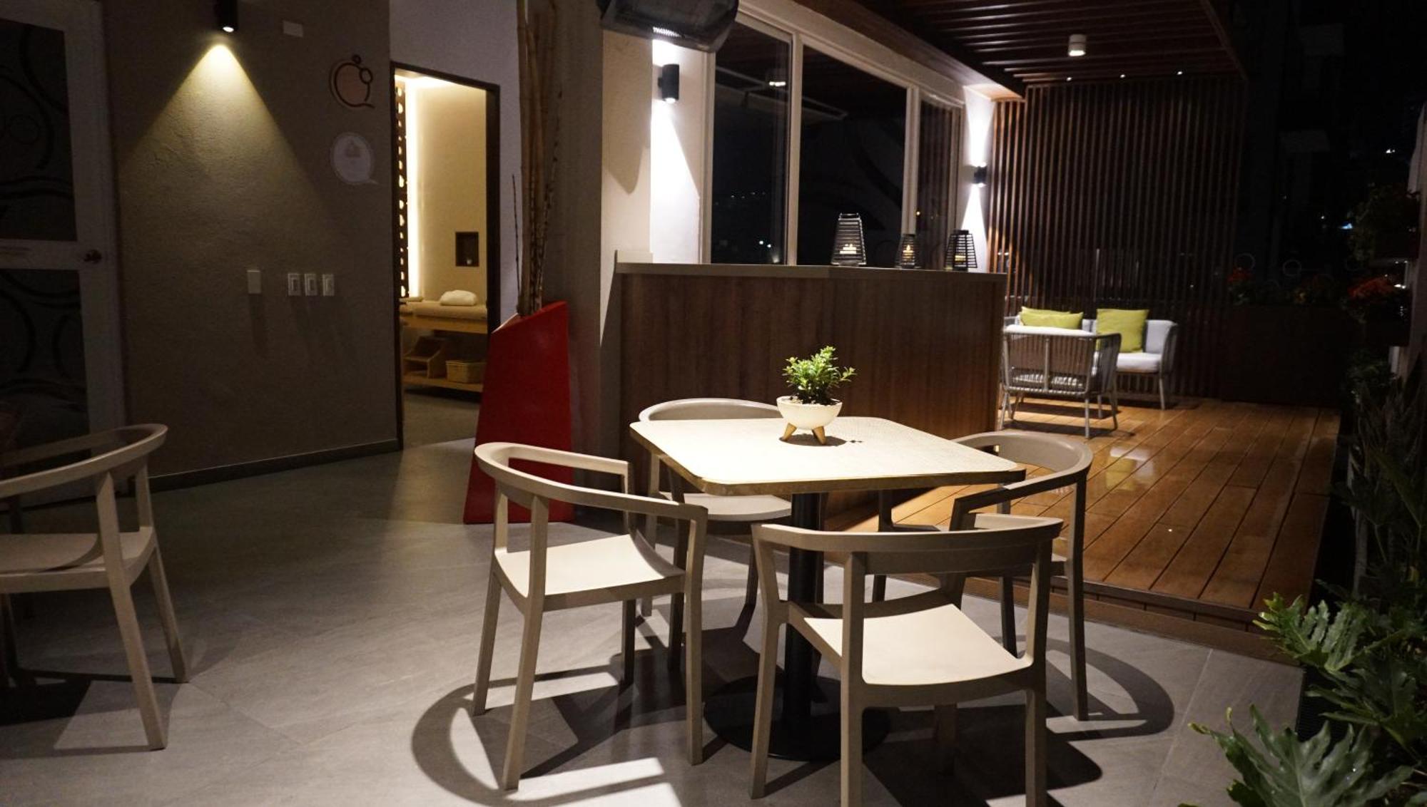 Quo Quality Hotel Manizales Εξωτερικό φωτογραφία A dining room